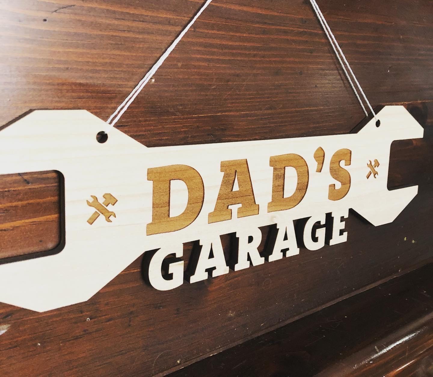 Dad's Garage Sign