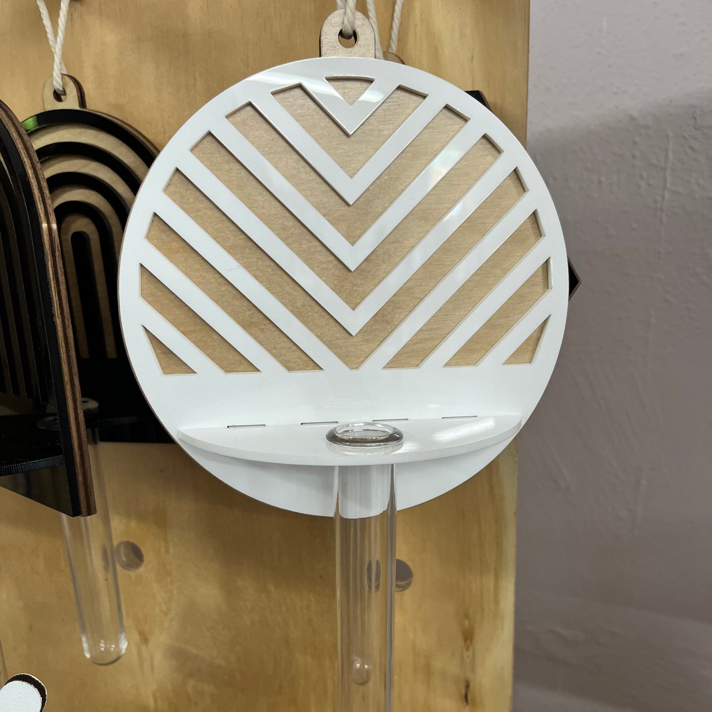 Propagation wall decor