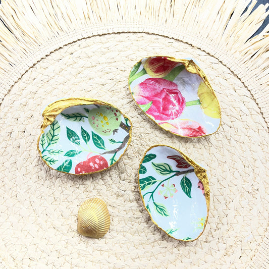 Decoupage Shell Ornaments | 10/20 at 6pm