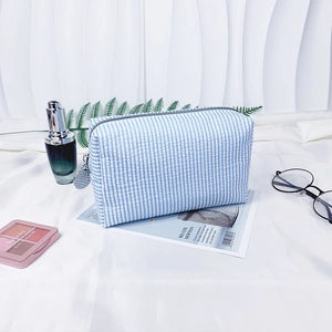 Cosmetic Bag with zipper - Lined blue
