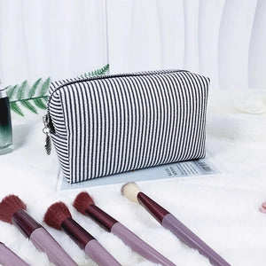 Cosmetic Bag with zipper - Lined Black